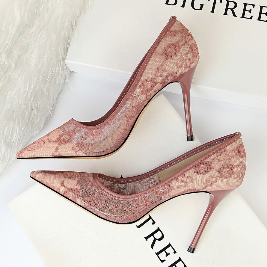 Slimming shallow pointed lace-up high heels