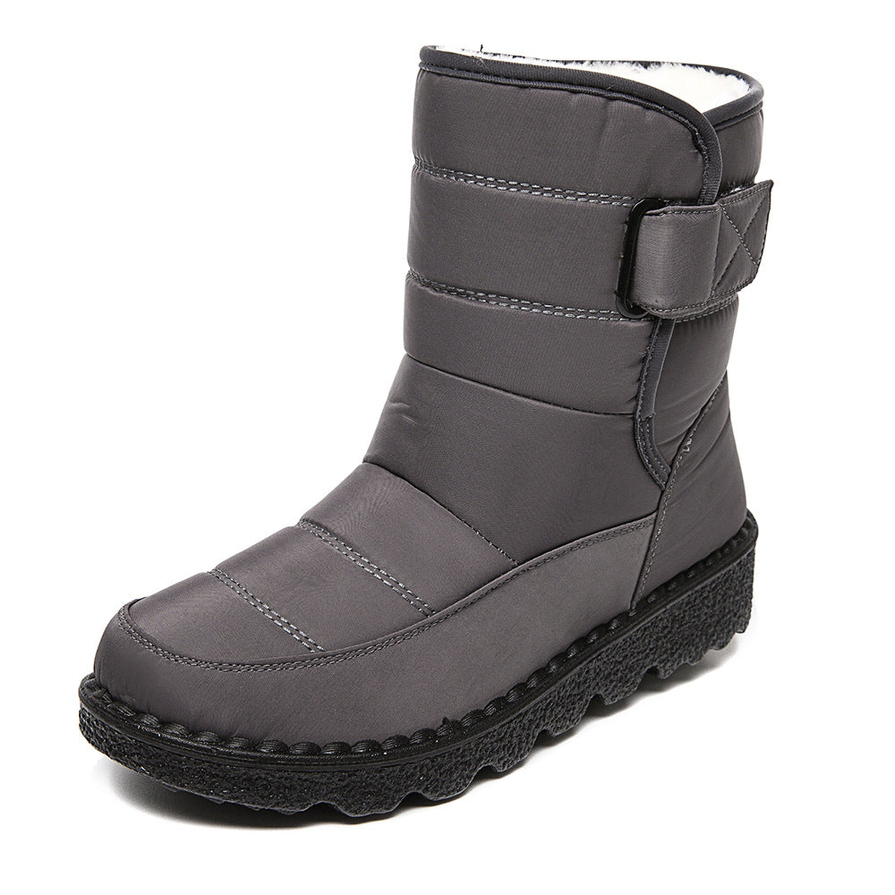 Snow boots with a high collar for women