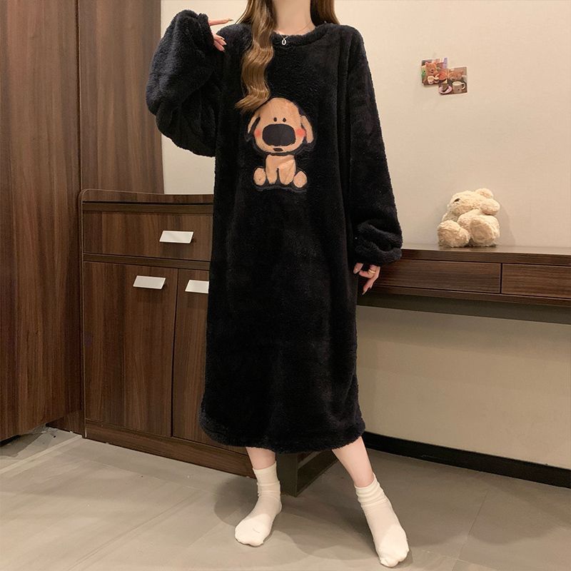 Coral fiber nightgown for women