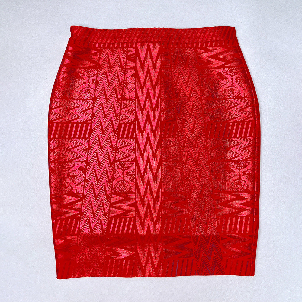 Tuck in your waist, butt and short skirt