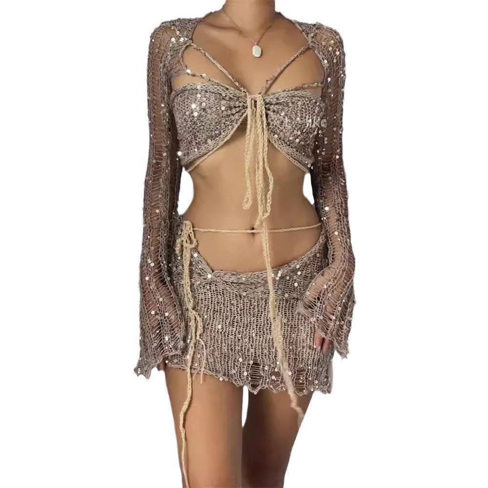 Long-sleeved knitted short skirt