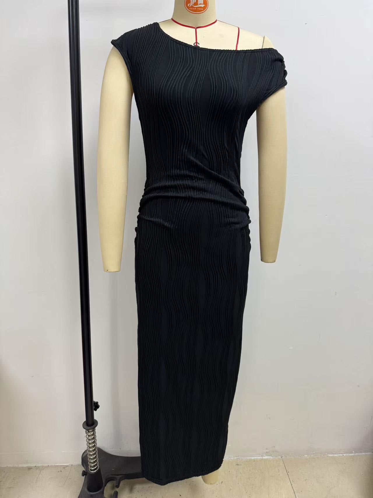 Cute Fashion Water Ripple Slant Shoulder dress