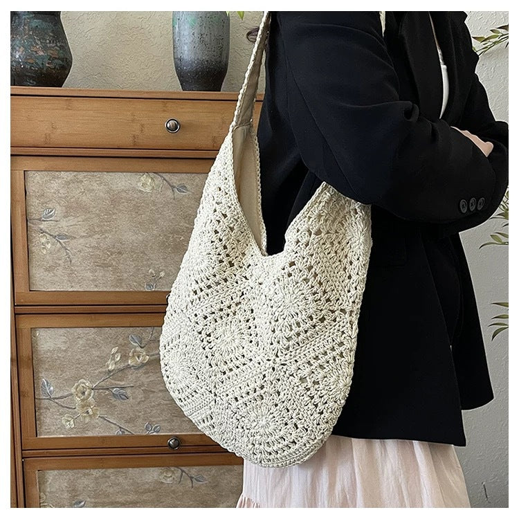 Hollowed-out flower woven bag