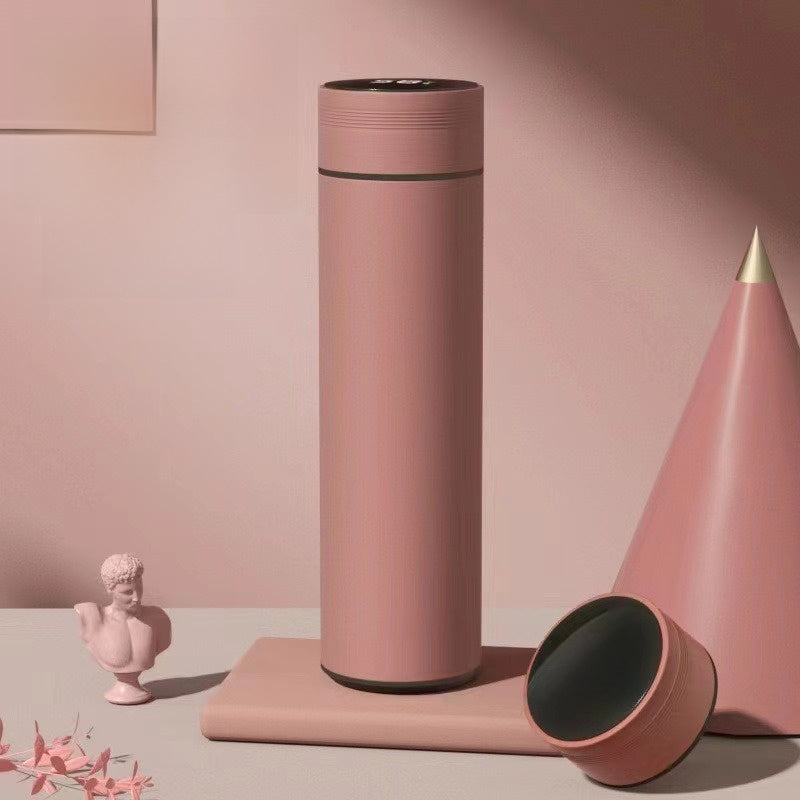 Smart temperature measuring water cup