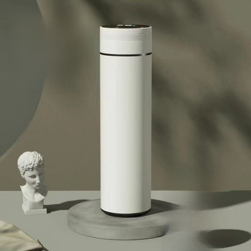 Smart temperature measuring water cup