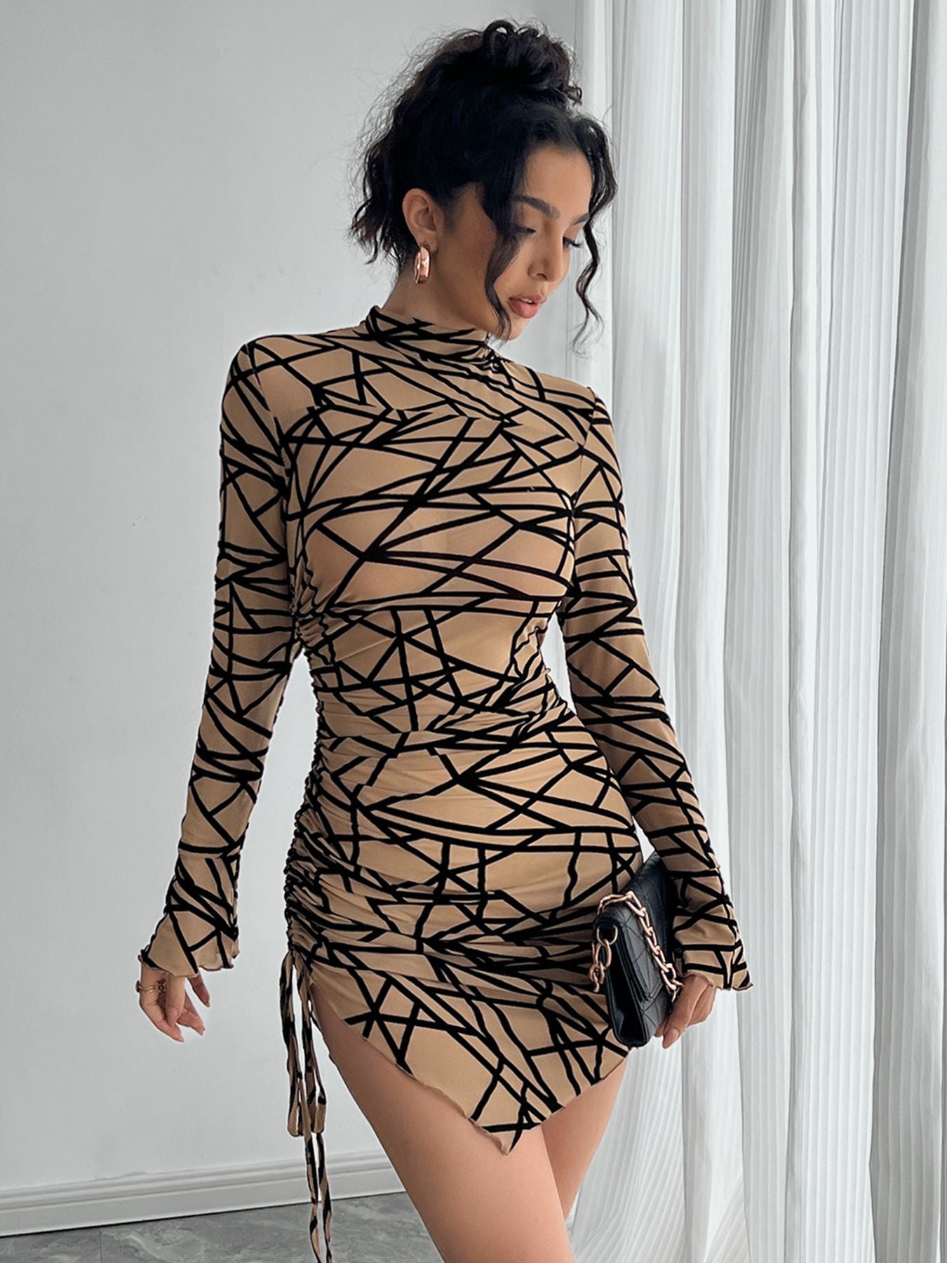 Ladies' fitted long-sleeved irregular short dress