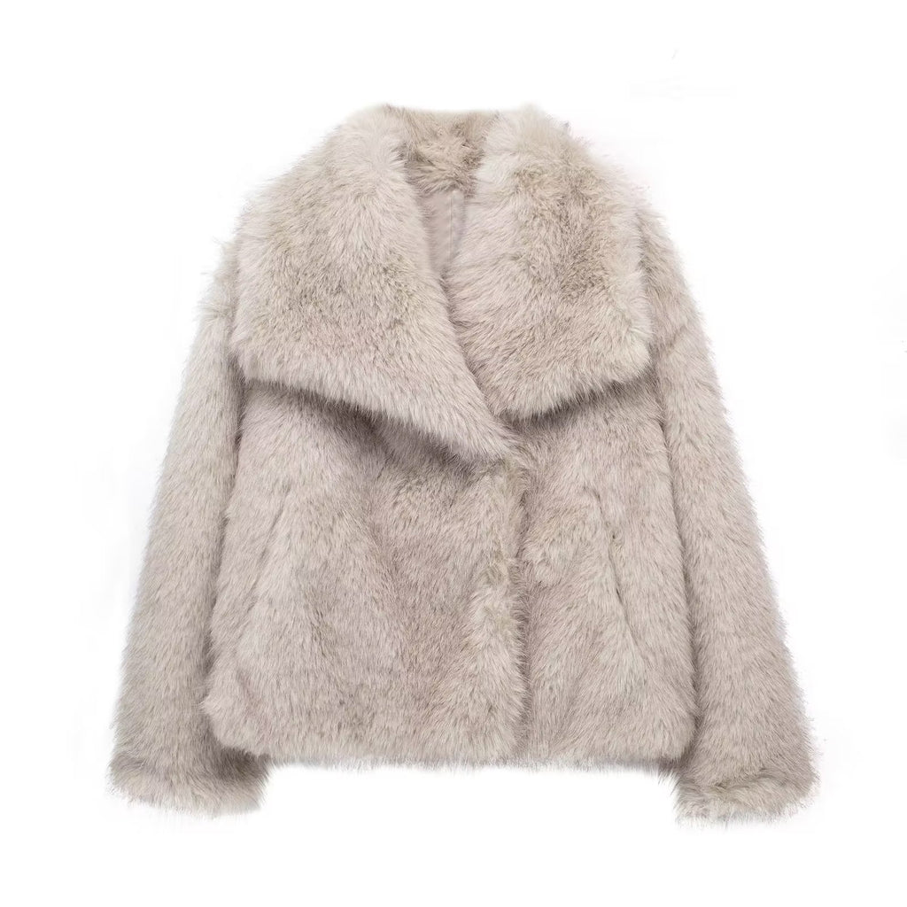 Short and fashionable fox fur coat, fluffy and plush women's clothing