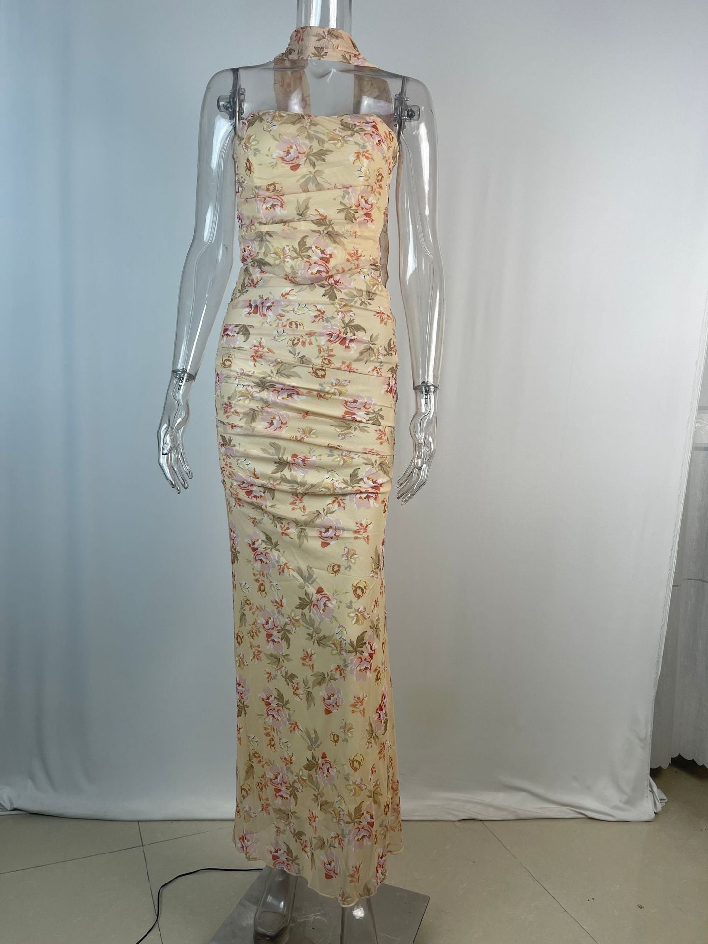 Women's Tube Top and Pencil Skirt Two-Piece Set