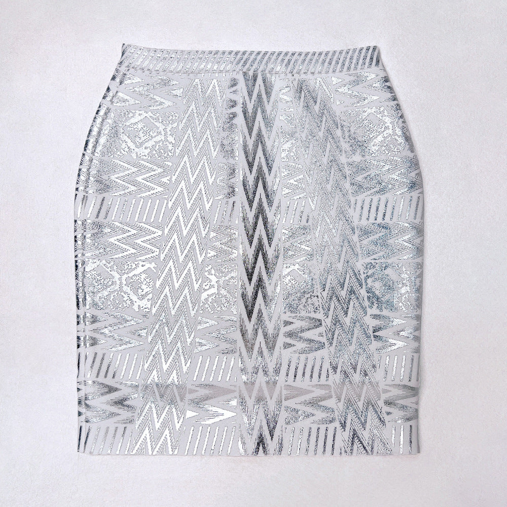 Tuck in your waist, butt and short skirt