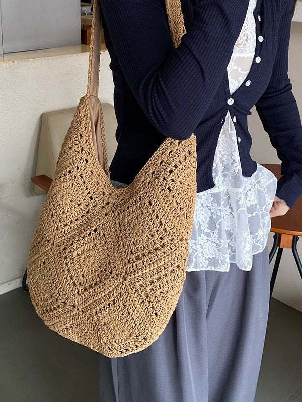 Hollowed-out flower woven bag