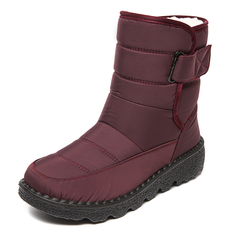 Snow boots with a high collar for women