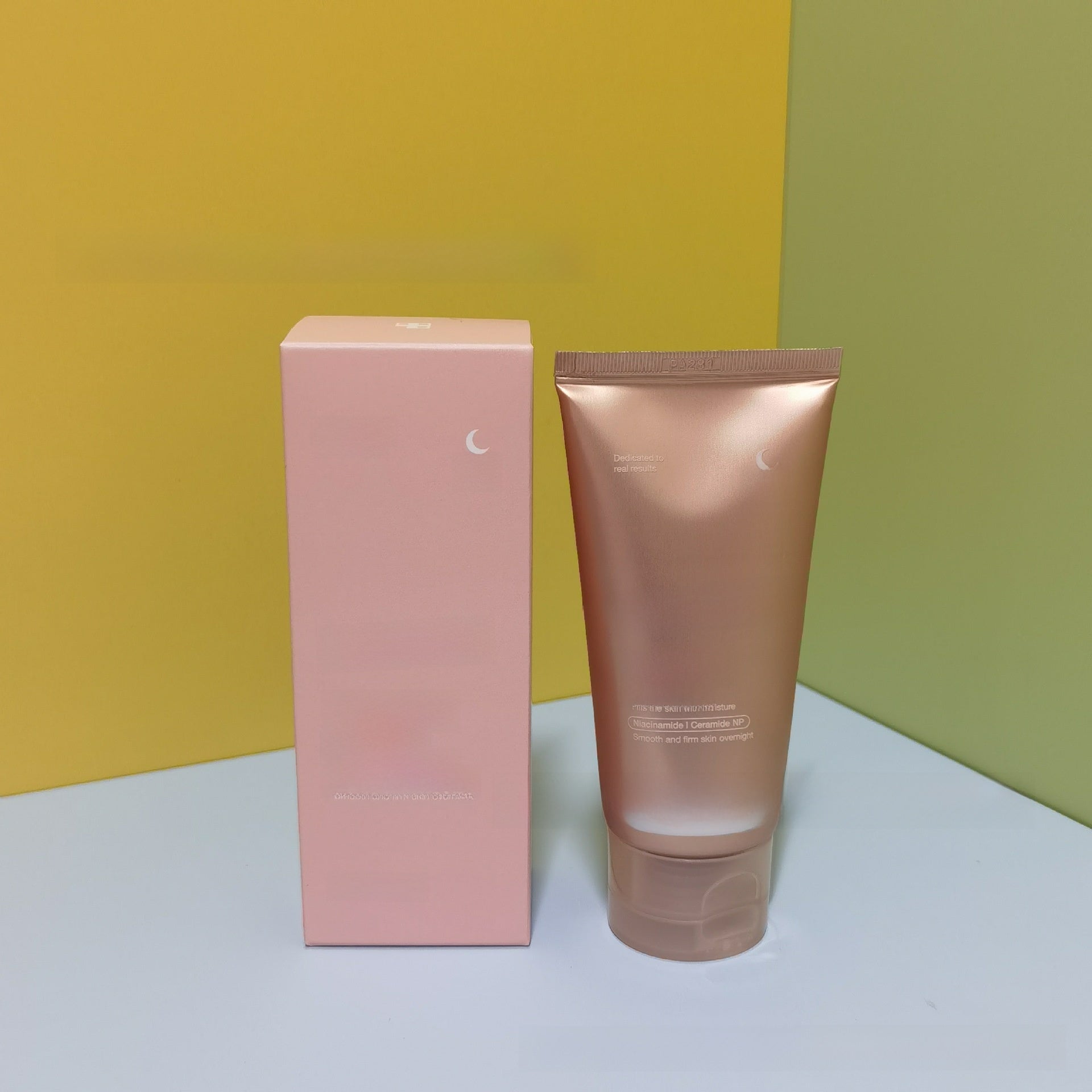 Moisturizing and Hydrating Facial Mask