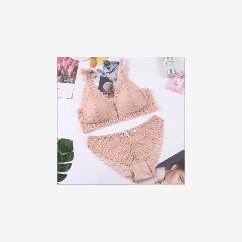 Lace fastened lingerie set