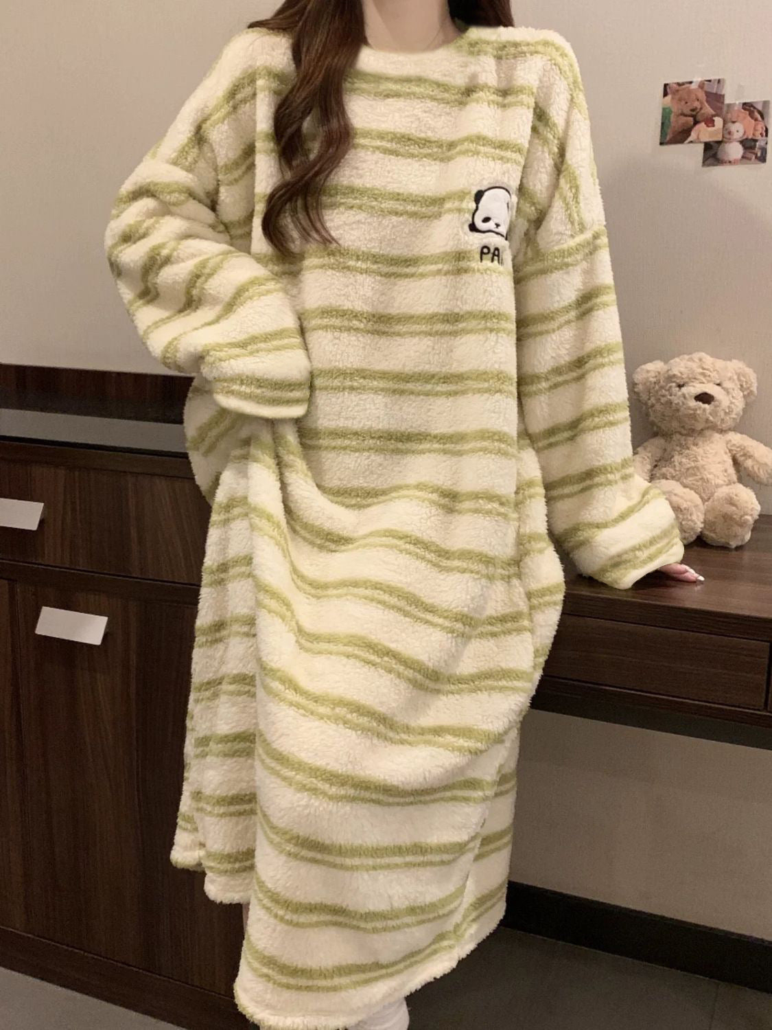 Coral fiber nightgown for women